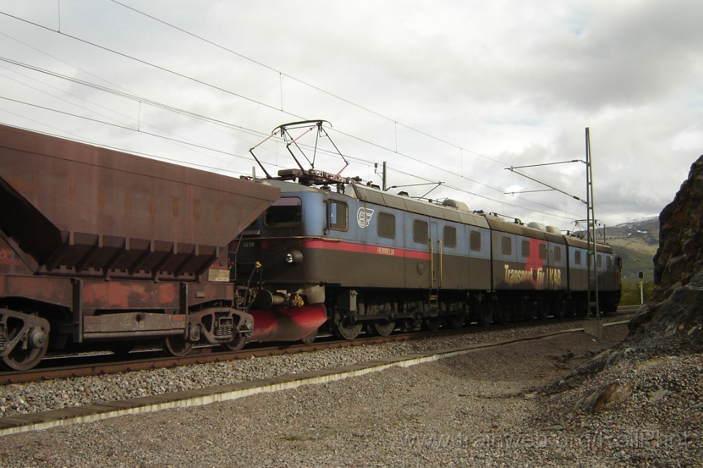 1382-0018-280807.jpg - MTAB Dm3 1218 / 1238 "Hermelin" / Vassijaure 28.8.2007