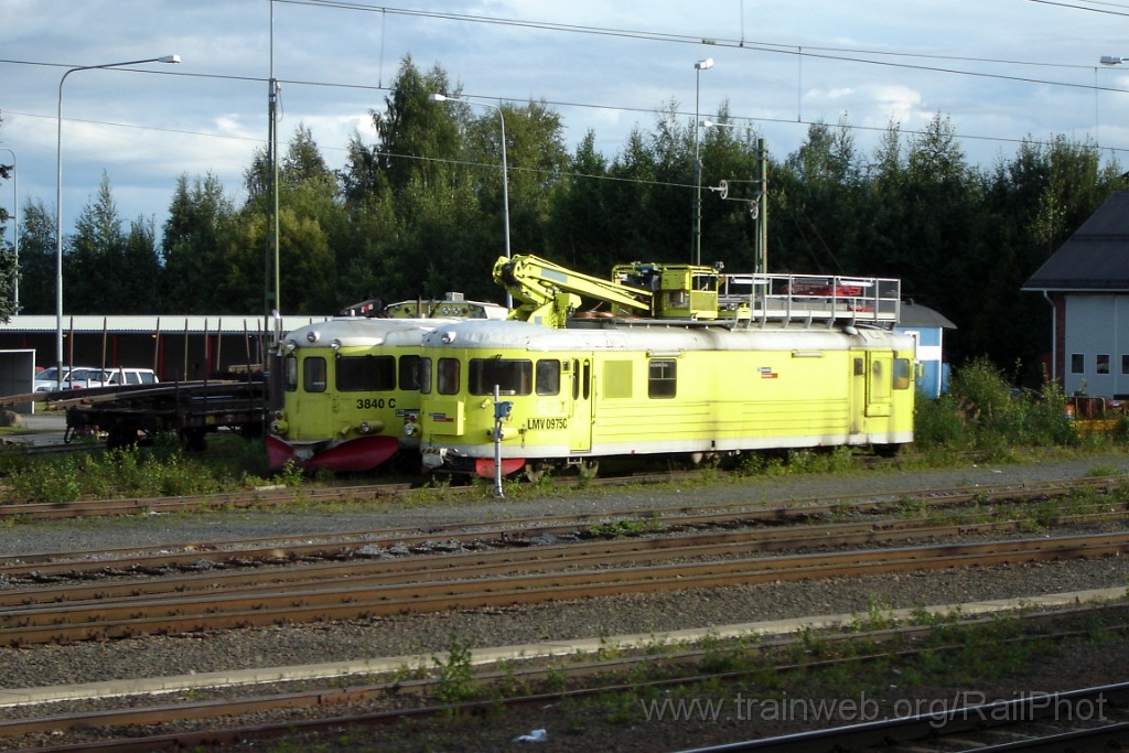 1384-0014-290807.jpg - BV PMV 3839C + LMV 0975C + PMV 3840C / Boden Lokstation 29.8.2007