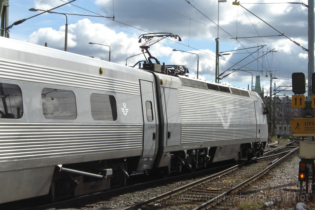 1384-0032-300807.jpg - SJ X2 2023 / Stockholm C 30.8.2007