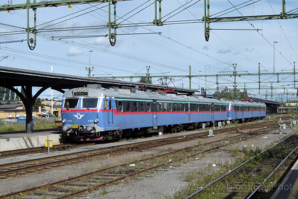 1385-0035-300807.jpg - SJ X12 3194 + 3221 / Norrköping 30.8.2007