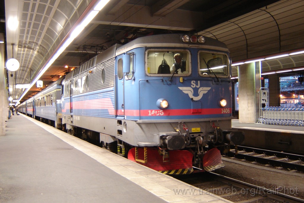 1392-0032-310807.jpg - SJ Rc6.1406 / Stockholm C 31.8.2007