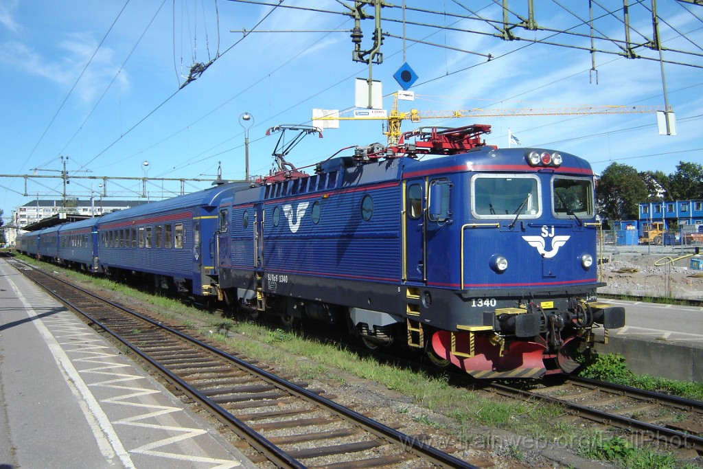 1393-0012-010907.jpg - SJ Rc6.1340 / Uppsala C 1.9.2007