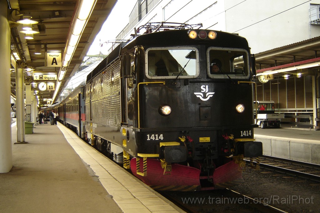 1398-0001-020907.jpg - SJ Rc6.1414 / Stockholm C 2.9.2007