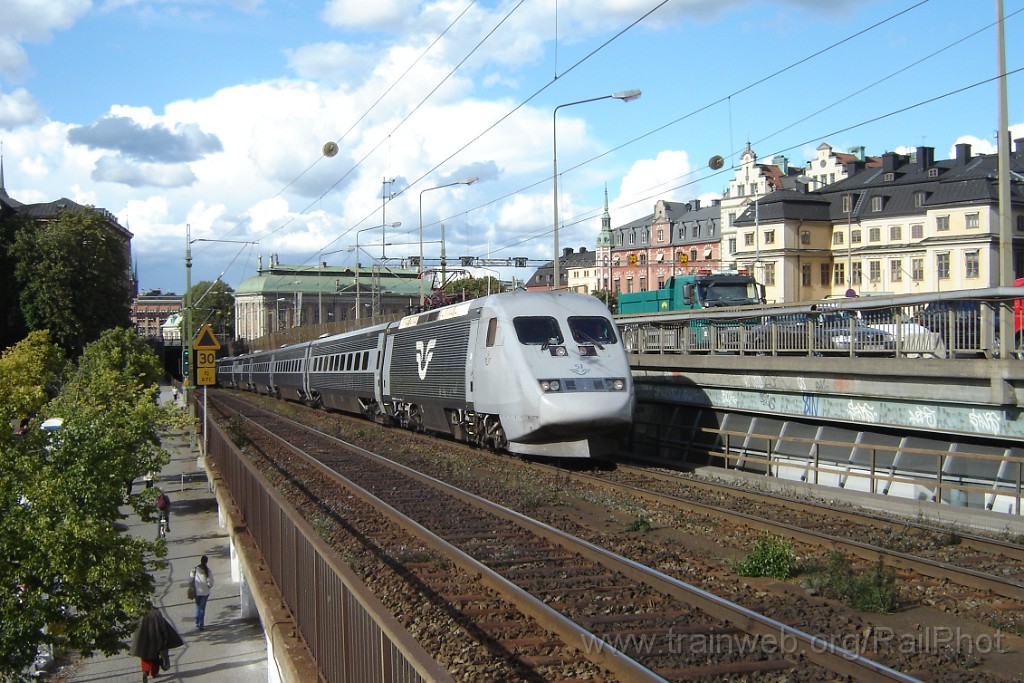 1400-0037-030907.jpg - SJ X2K 2043 / Stockholm (Södra järnvägsbron) 3.9.2007