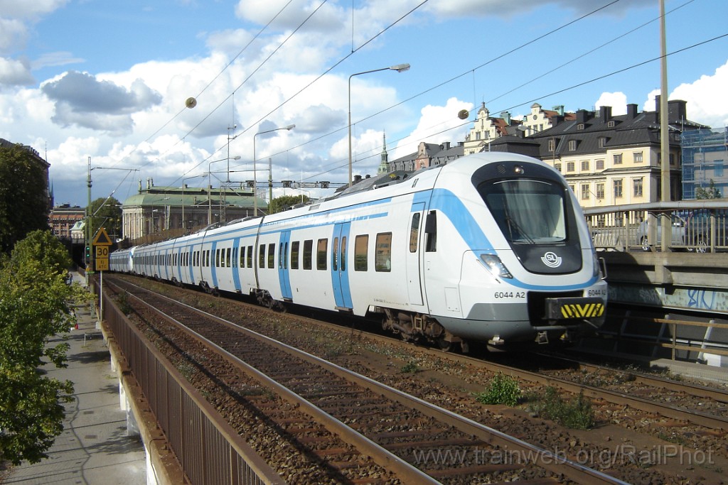 1400-0039-030907.jpg - SL X60 6044 / Stockholm (Södra järnvägsbron) 3.9.2007