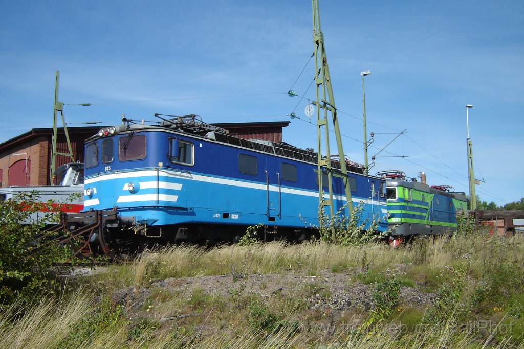 1405-0017-050907.jpg - BK-Tåg Ma2 825 + Tågab Rc2.007 / Kristinehamn 5.9.2007