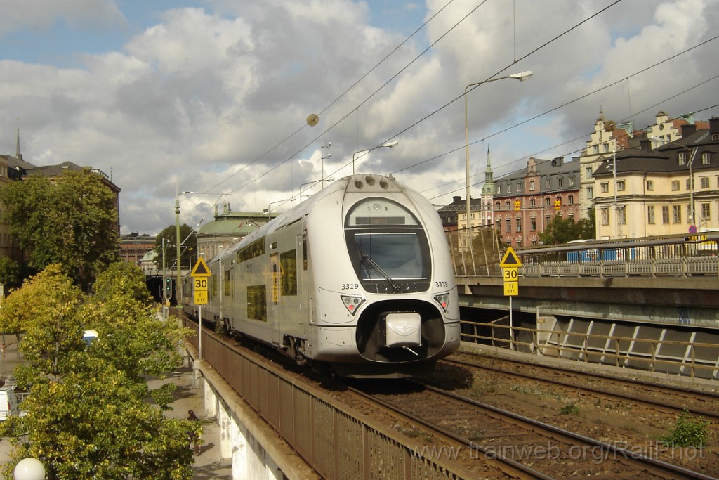 1409-0036-060907.jpg - SJ X40 3319 / Stockholm (Södra järnvägsbron) 6.9.2007