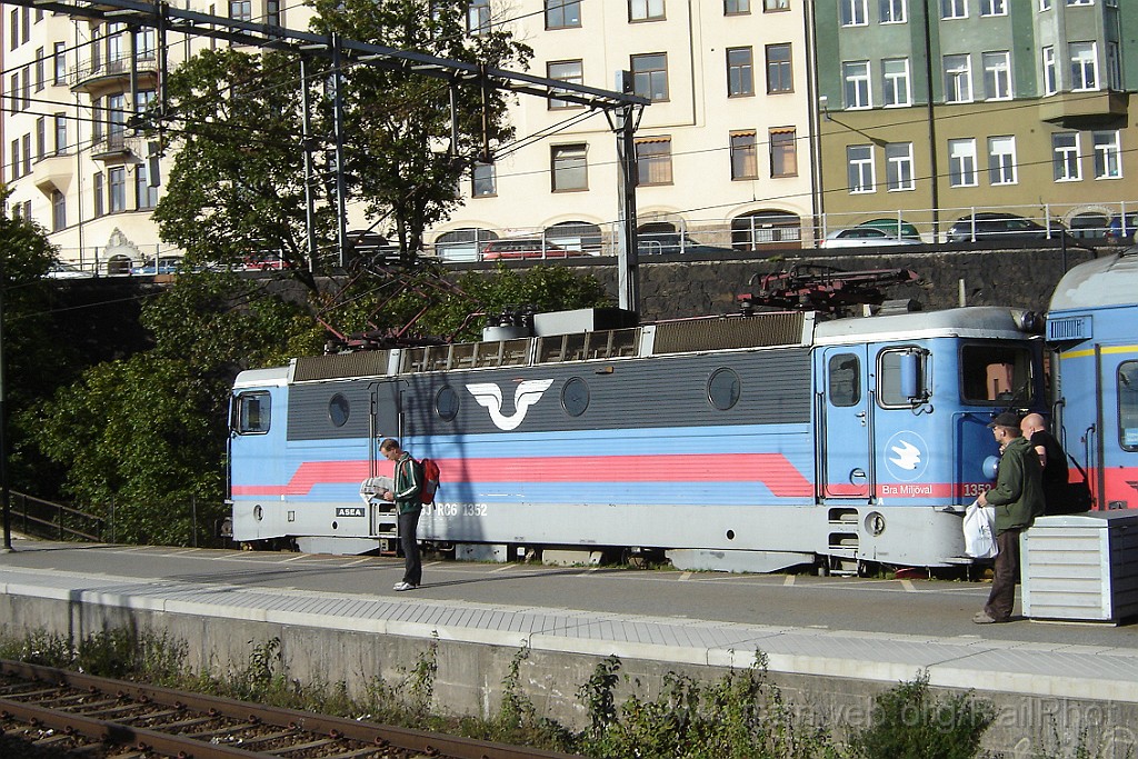 1411-0041-060907.jpg - SJ Rc6.1352 / Karlberg 6.9.2007