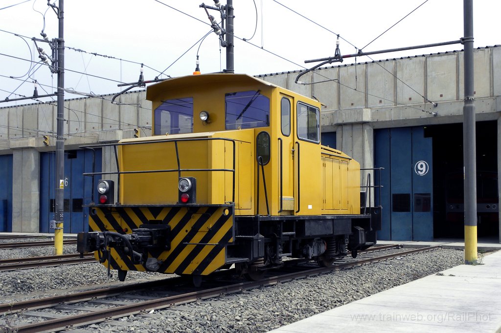 2023-0003-261110red.jpg - AATE 23.260 AT1 / Patio Taller 26.11.2010