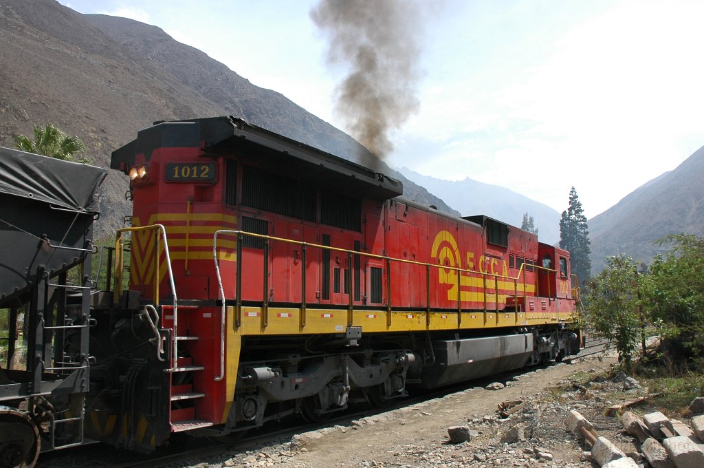 2025-0016-281110.jpg - FCCA GE C39-8 1012 / Tornamesa 28.11.2010