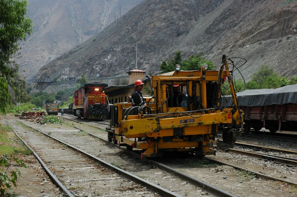 2028-0023-281110.jpg - FCCA No.3 + GE C39-8 1012 / Tornamesa 28.11.2010