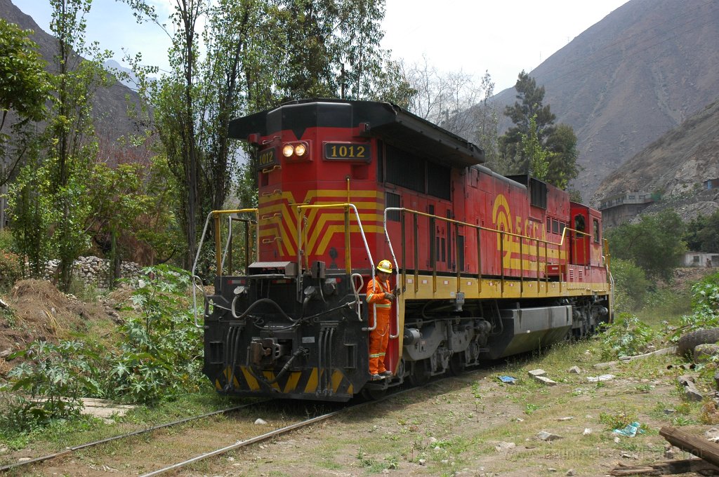 2029-0009-281110.jpg - FCCA GE C39-8 1012 / Tornamesa 28.11.2010