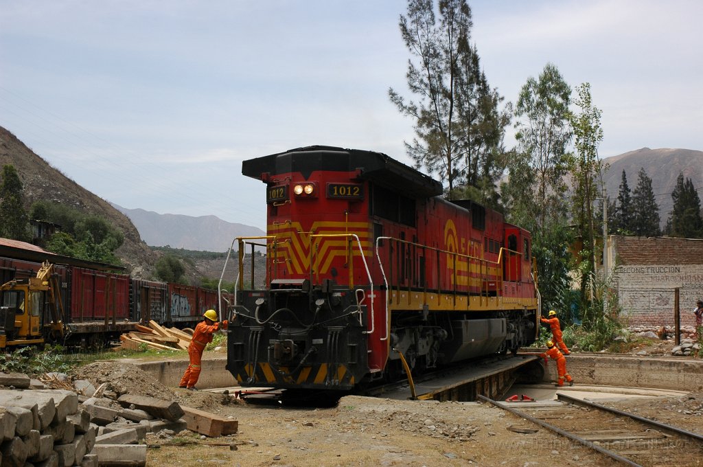 2029-0040-281110.jpg - FCCA GE C39-8 1012 / Tornamesa 28.11.2010