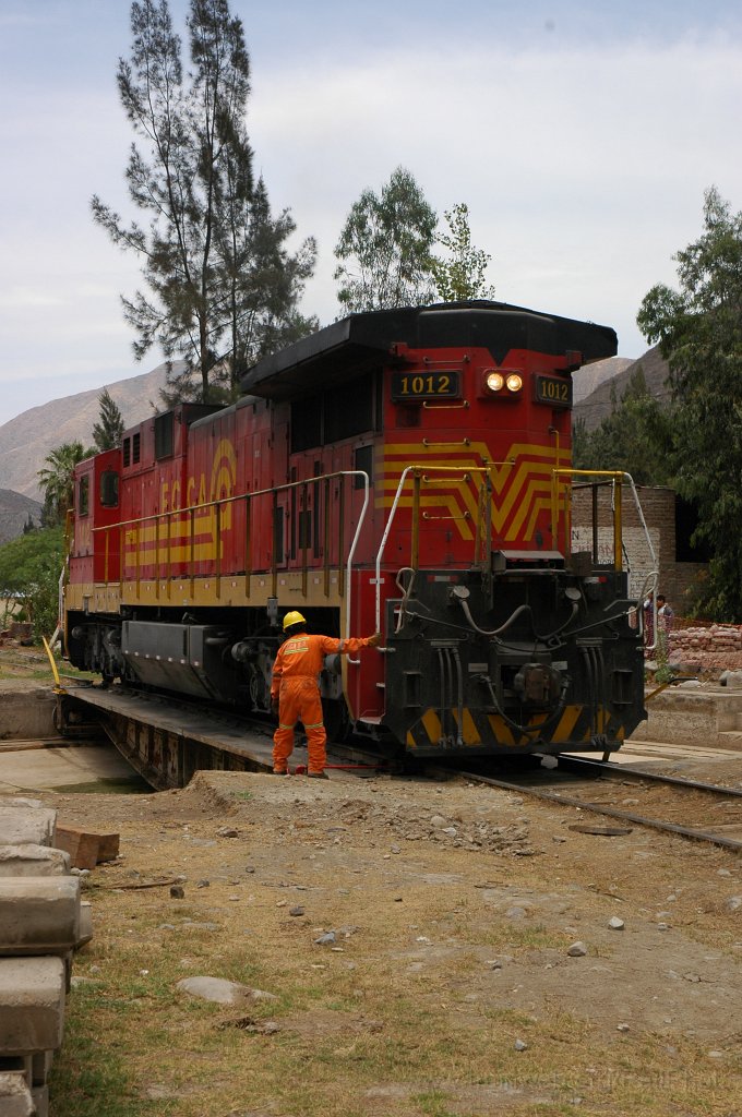 2029-0048-281110.jpg - FCCA GE C39-8 1012 / Tornamesa 28.11.2010