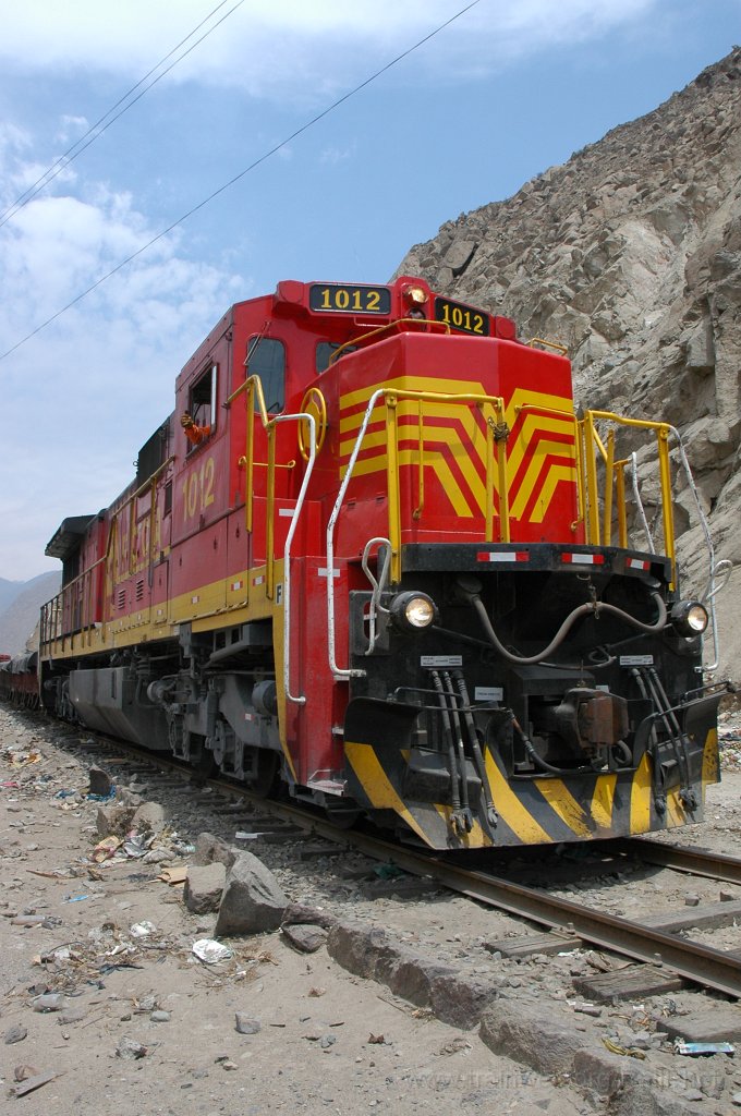 2031-0025-281110.jpg - FCCA GE C39-8 1012 / San Jeronimo de Surco 28.11.2010