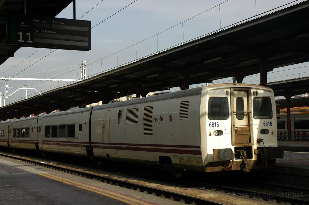 2042-0036-121210.jpg - Renfe TG6-612.089 / Madrid-Chamartin 12.12.2010