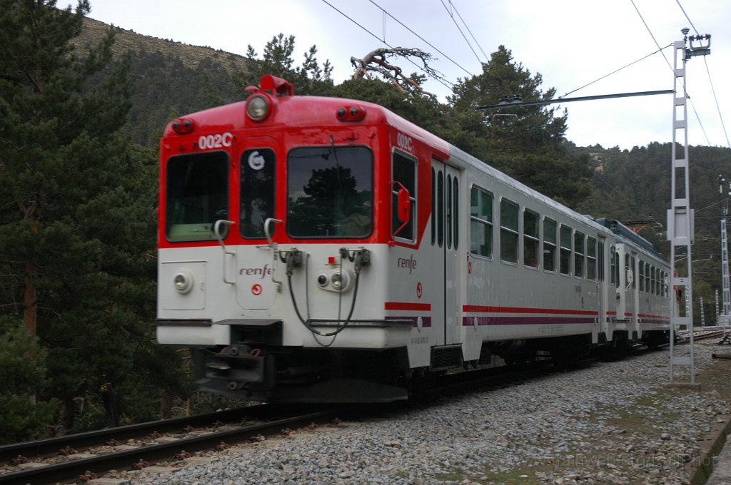 2044-0041-121210.jpg - Renfe 442.002-2 / Los Cotos 12.12.2010