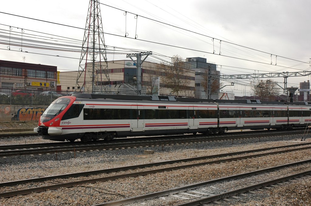 2046-0039-181210.jpg - Renfe 465.008-1 / Villaverde Alto 18.12.2010