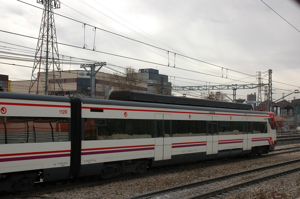 2046-0047-181210.jpg - Renfe 446.223-0 / Villaverde Alto 18.12.2010