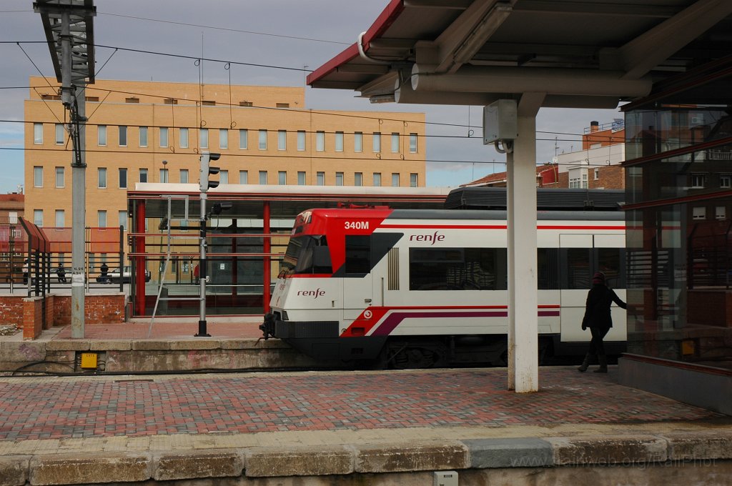 2047-0050-181210.jpg - Renfe 446.340-2 / Villaverde Alto 18.12.2010