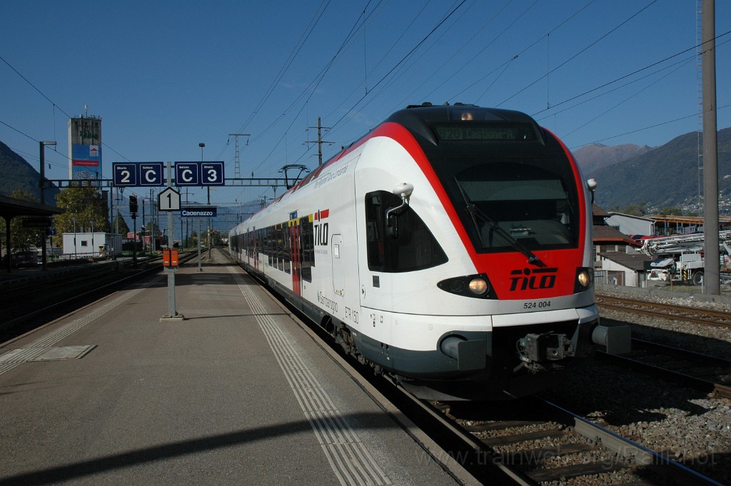 2661-0011-211012.jpg - TILO RABe 524.004 «Gambarogno» / Cadenazzo 21.10.2012