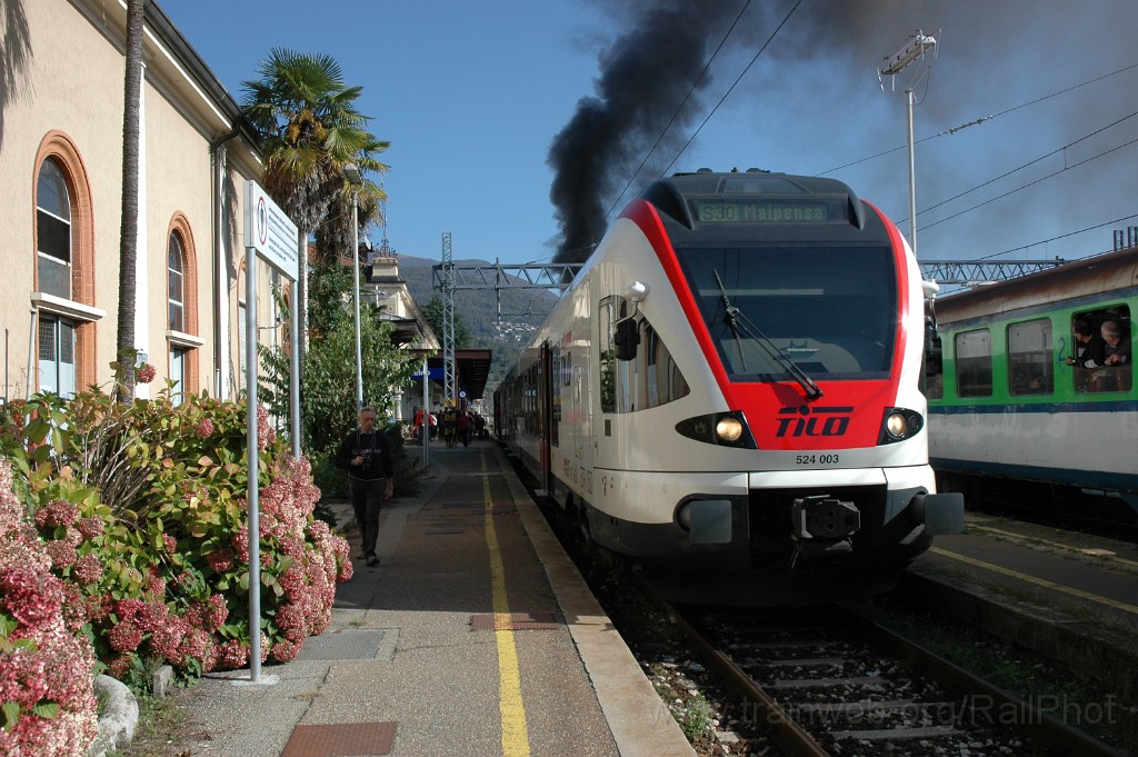 2661-0038-211012.jpg - TILO RABe 524.003 «Tre Valli» / Luino 21.10.2012