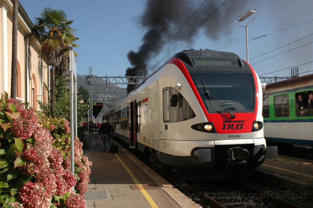 2661-0042-211012.jpg - TILO RABe 524.003 «Tre Valli» / Luino 21.10.2012