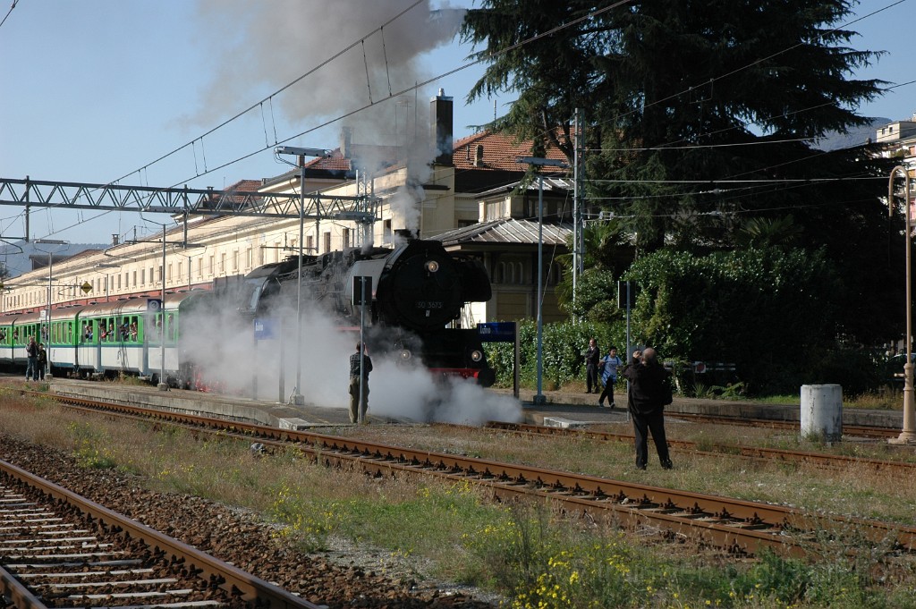 2663-0034-211012.jpg - DR 50.3673 / Luino 21.10.2012