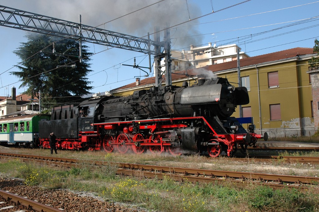 2663-0042-211012.jpg - DR 50.3673 / Luino 21.10.2012