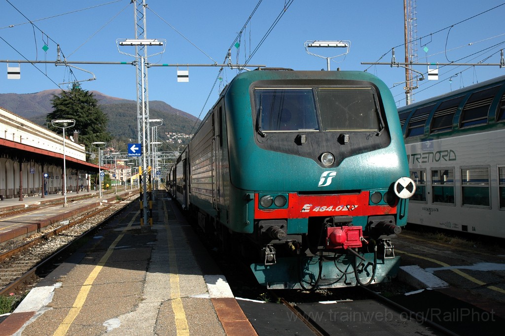 2664-0035-211012.jpg - FS E 464.027 / Luino 21.10.2012