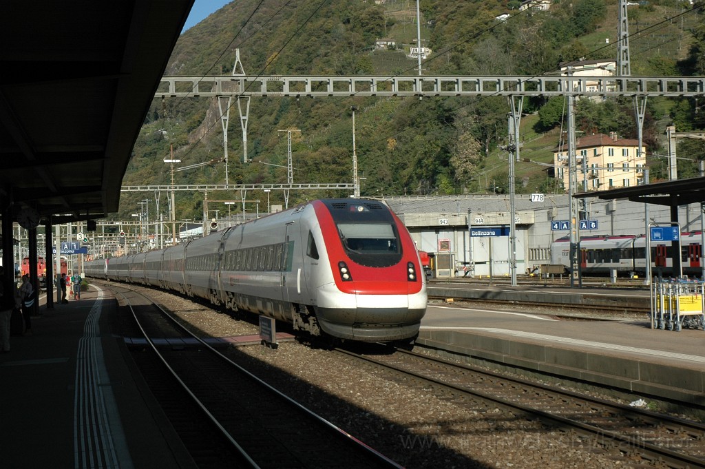 2665-0049-211012.jpg - SBB-CFF ICN RABDe 500.019-5 «Friedrich Glauser» / Bellinzona 21.10.2012