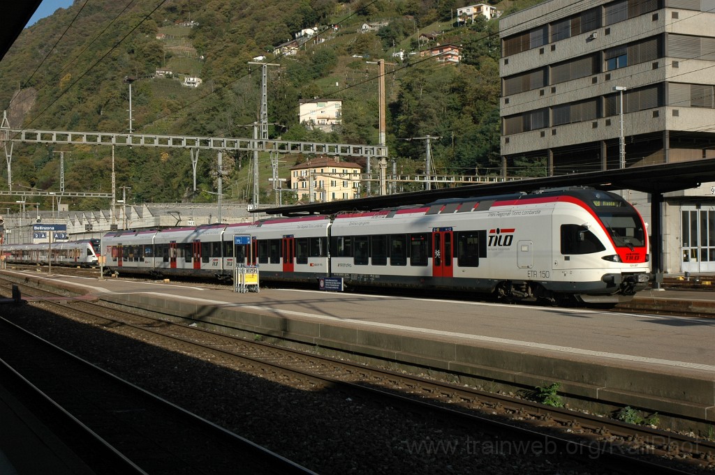2666-0005-211012.jpg - TILO RABe 524.007 / Bellinzona 21.10.2012