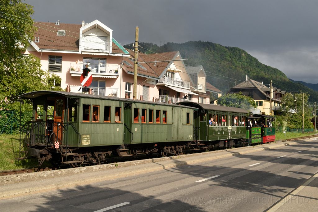 4966-0028-200518.jpg - FP G 2/2 4 "Rimini" + TS 030 T 60 "La Ferté-Bernard" + RhB AB 121 + CFE ABCDf 15 / Blonay 20.5.2018