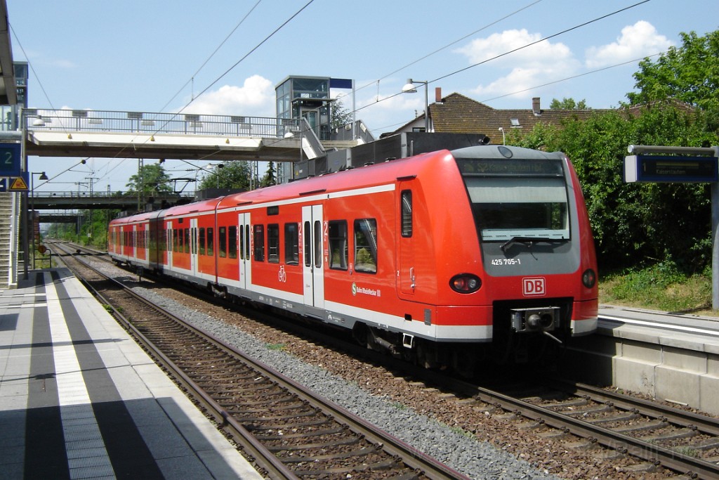 1490-0024-020608.jpg - DBAG 425.705-1 / Mannheim-Friedrichsfeld Süd 2.6.2008