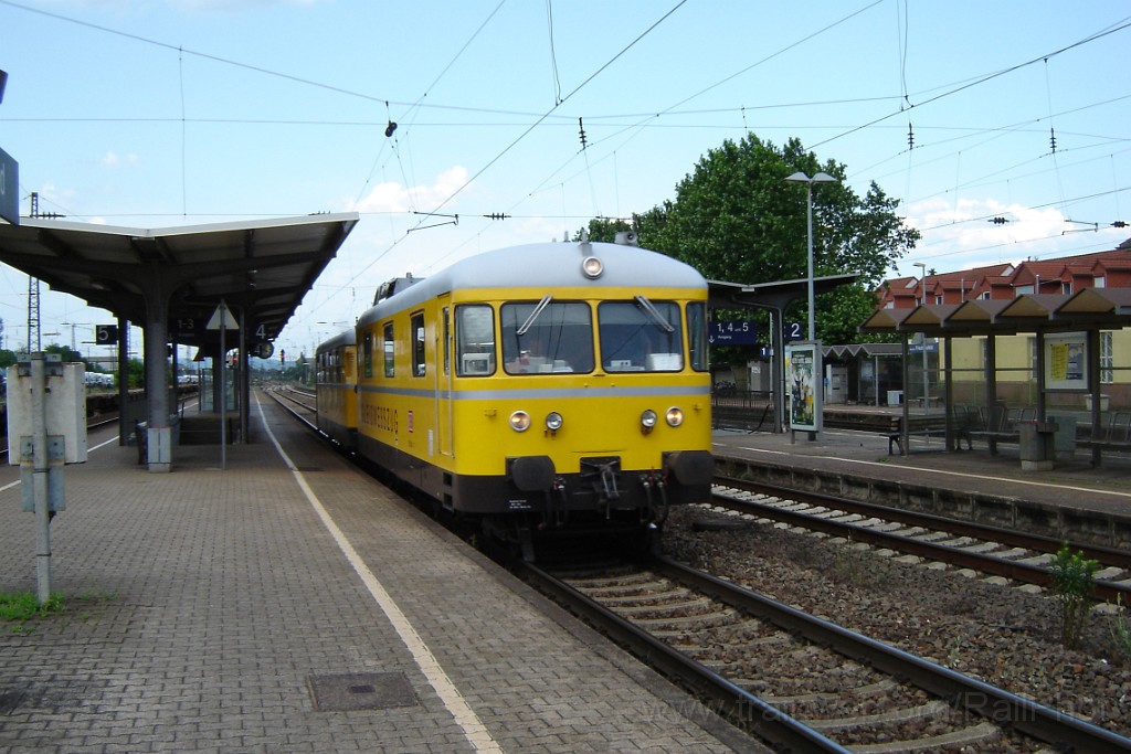 1491-0016-020608.jpg - DBAG 726.003-7 + 725.003-8 "Gleismesszug" / Mannheim-Friedrichsfeld 2.6.2008