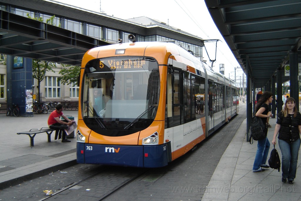 1493-0003-020608.jpg - MVV Tw.763 / Hauptbahnhof 2.6.2008