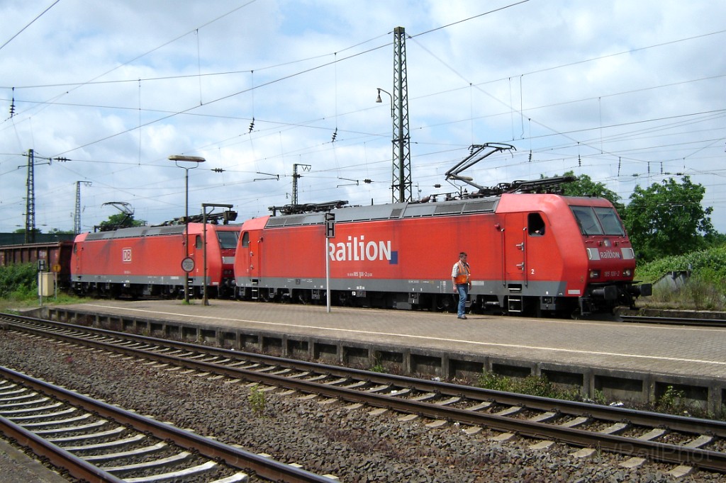 1495-0040-030608.jpg - Railion 185.106-2 + DBAG 185.105-4 / Mannheim-Friedrichsfeld 3.6.2008
