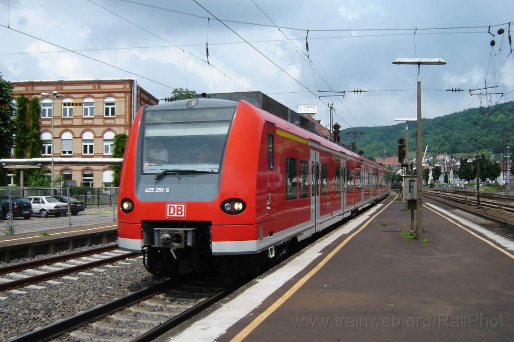 1502-0022-040608.jpg - DBAG 425.251-6 / Weinheim (Bergstraße) 4.6.2008