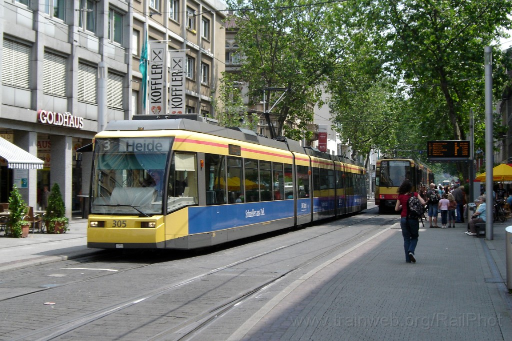 1513-0022-080608.jpg - VBK GT8-70D 305 "BW Bank" / Marktplatz 8.6.2008