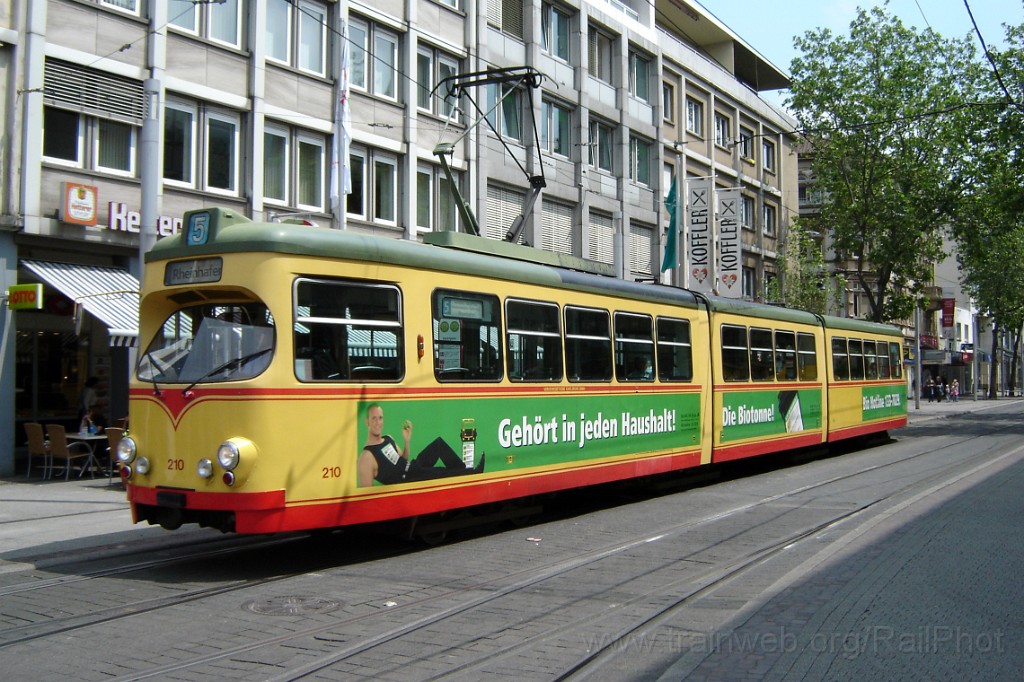 1513-0026-080608.jpg - VBK GT8 210 "Die Biotonne" / Marktplatz 8.6.2008