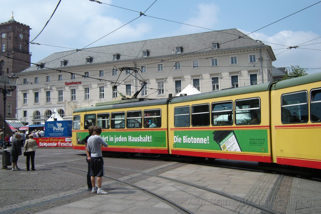 1513-0027-080608.jpg - VBK GT8 210 "Die Biotonne" / Marktplatz 8.6.2008