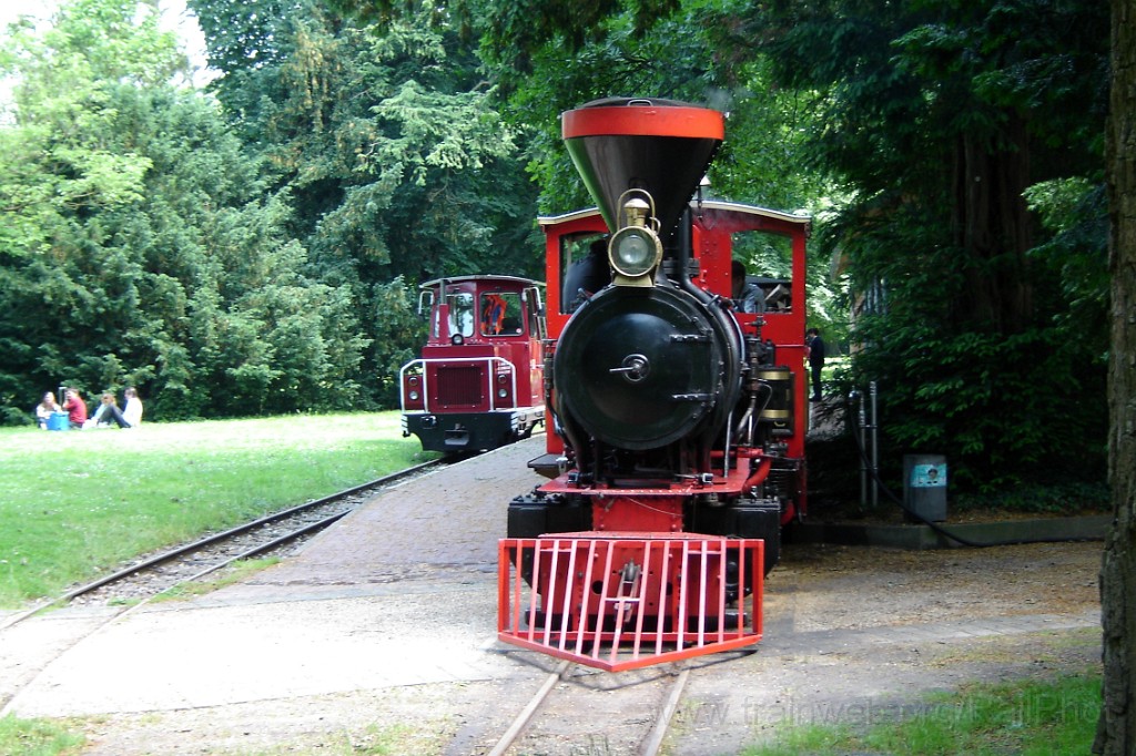 1513-0038-080608.jpg - VBK No.21 "Greif" + 60 / Schlosspark 8.6.2008