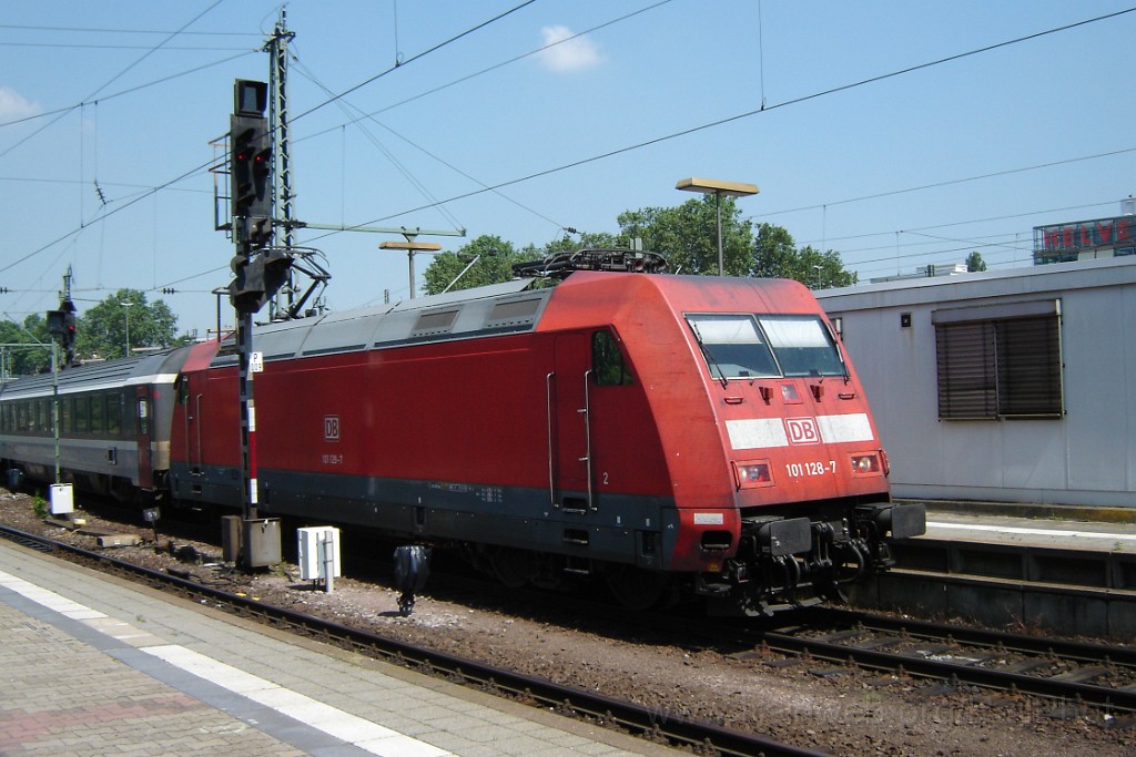 1518-0031-100608.jpg - DBAG 101.128-7 / Mannheim Hbf 10.6.2008