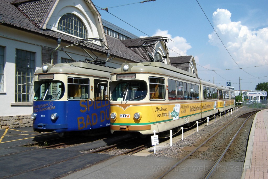 1519-0012-100608.jpg - RHB ET6 1018 "Spielbank Bad Dürkheim" + 1017 "Jäger Möbel" / Bad Dürckheim Ost 10.6.2008