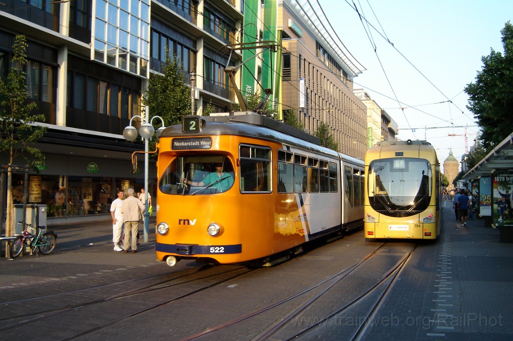 1519-0028-100608.jpg - MVV GT8 522 + RNV6 704 / Paradeplatz 10.6.2008