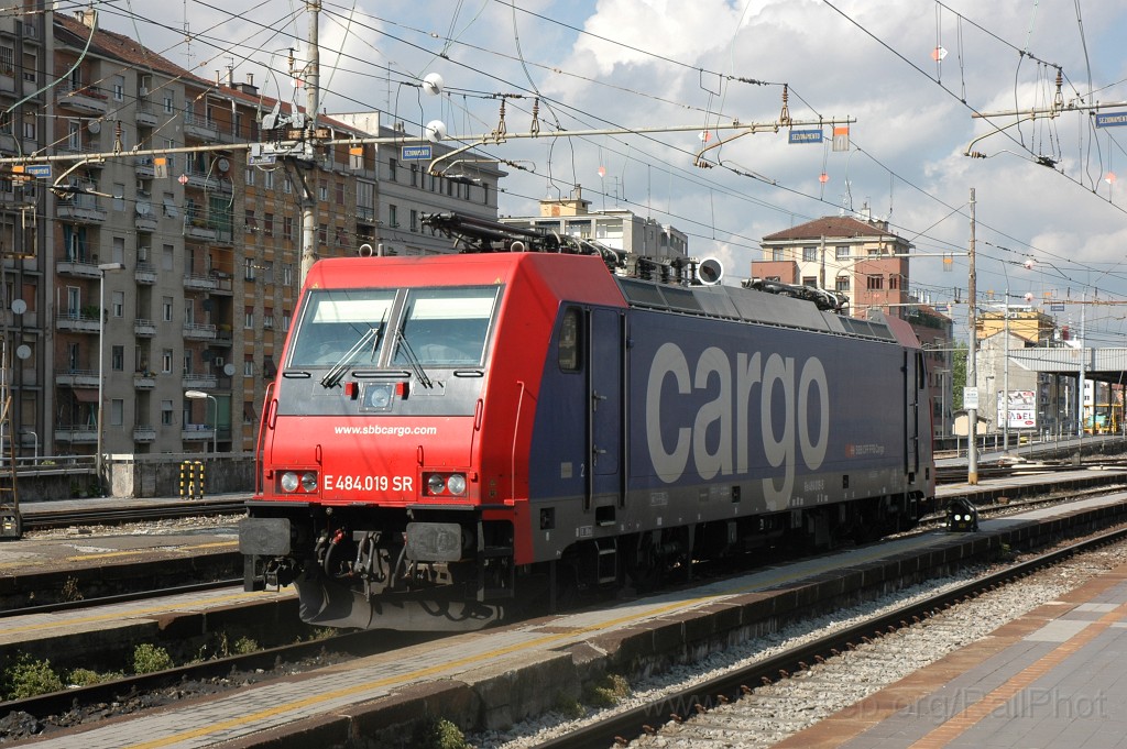 2358-0011-200412.jpg - SBB-CFF Re 484.019-5 / Milano C 20.4.2012