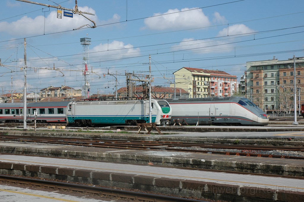 2358-0016-200412.jpg - FS E 414.121 + E 402B.174 / Milano C 20.4.2012