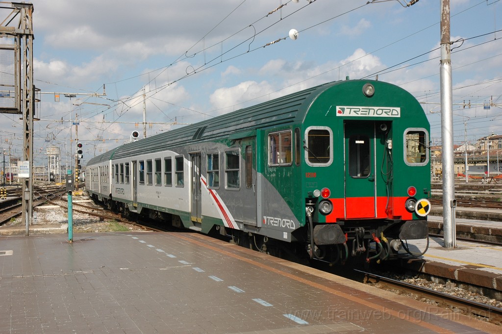 2358-0046-200412.jpg - Trenord npBD 50 83 82-86 852-1 / Milano C 20.4.2012