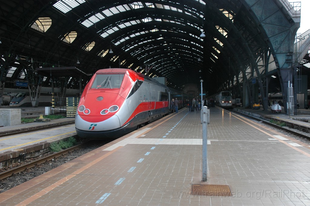 2360-0019-200412.jpg - FS E 404.554 / Milano C 20.4.2012