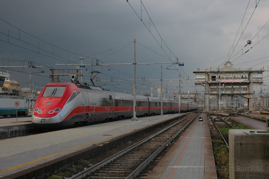 2362-0028-200412.jpg - FS E 404.530 / Milano C 20.4.2012